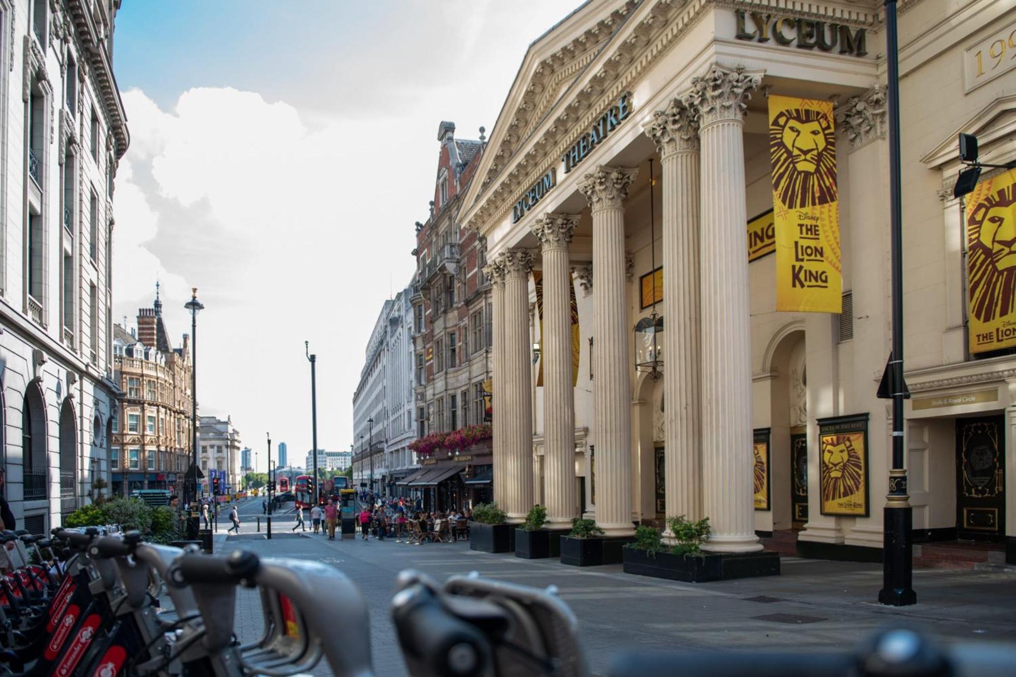 Lovely Charing Cross Apartment Londra Exterior foto